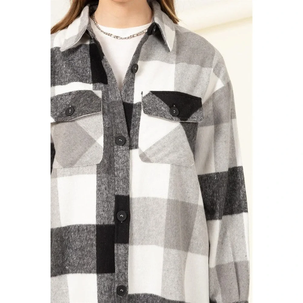 Trendy Throwback Checkered Shacket - Picture 5 of 10